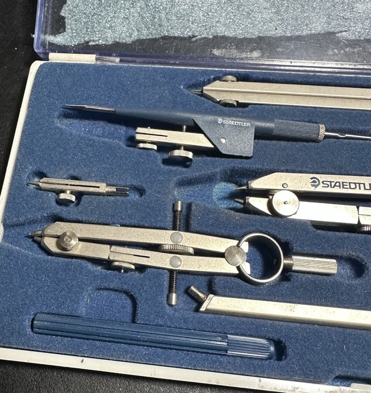 Vintage Staedtler Mars Masterbow Drafting Set & Utrecht 4M-50 drafting compass gallery